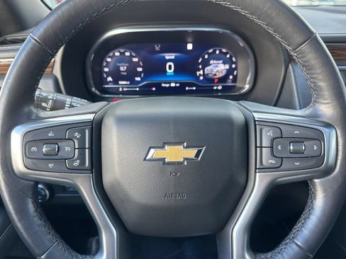 Used 2022 Chevrolet Suburban Premier AWD/4WD image 33