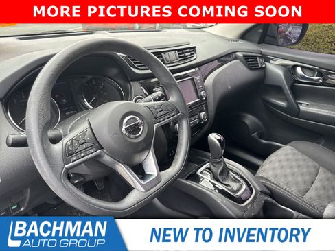 Used 2020 Nissan Rogue Sport SV image 12