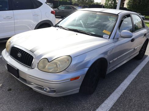 Used 2004 Hyundai Sonata GLS FWD image 2