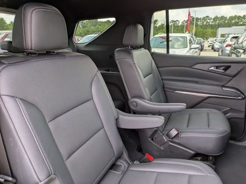 Used 2025 Chevrolet Traverse LT AWD/4WD image 30