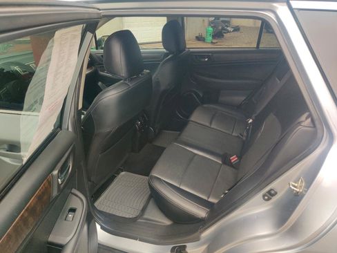 Used 2017 Subaru Outback 2.5i Limited AWD/4WD image 14