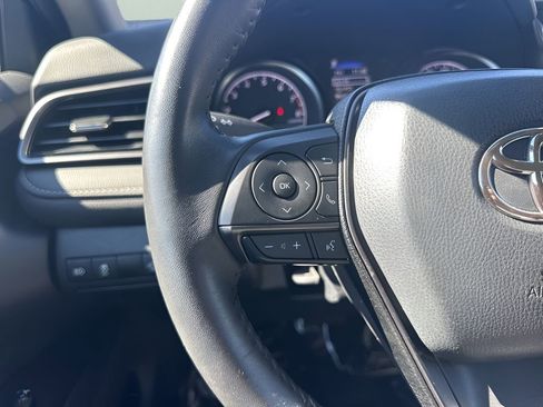 Used 2024 Toyota Camry SE image 14