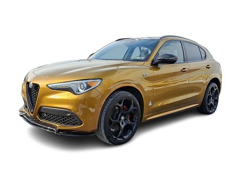 Used 2022 Alfa Romeo Stelvio Veloce image 3