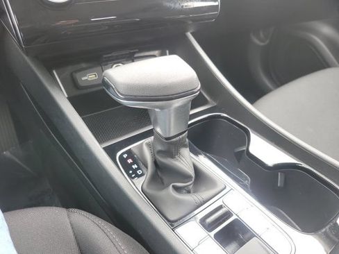 Certified 2024 Hyundai Tucson SE FWD image 23