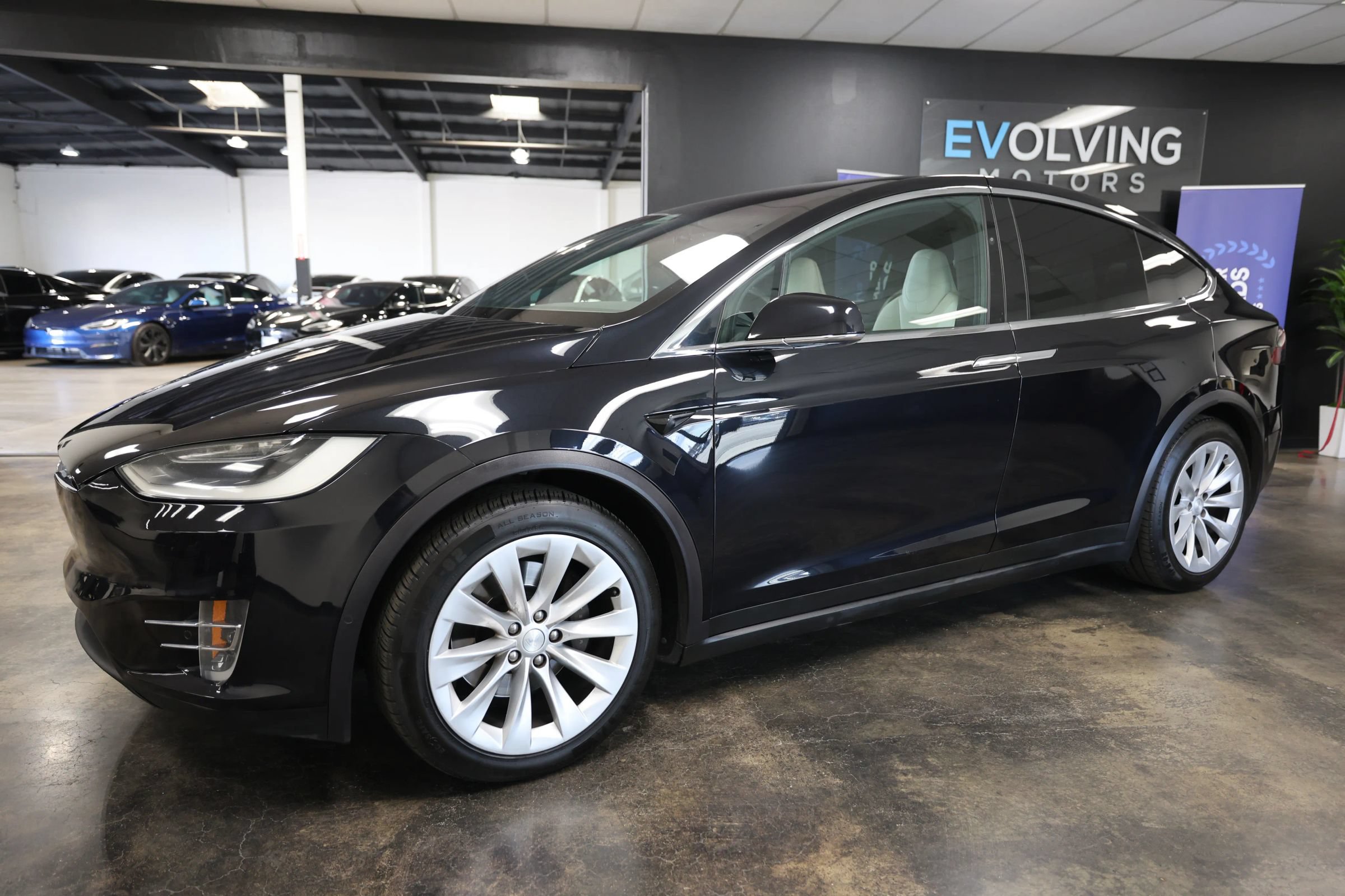 Used 2017 Tesla Model X 90D AWD/4WD image 6