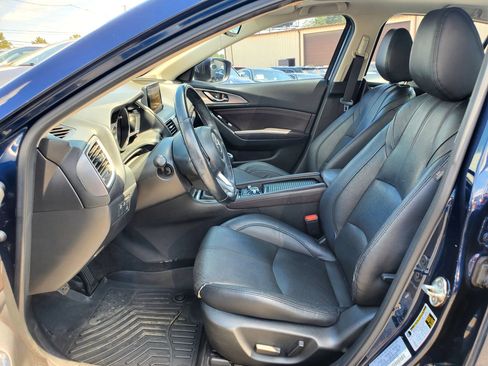 Used 2017 MAZDA MAZDA3 Grand Touring w/ Premium Equipment Package FWD image 5
