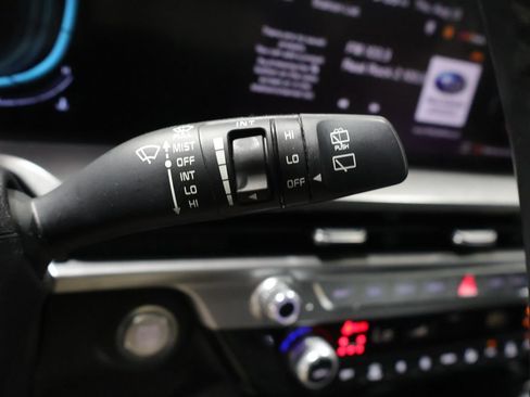 Used 2025 Kia Telluride S AWD/4WD image 38