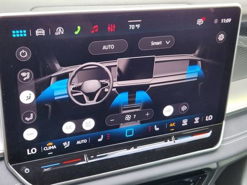 New 2026 Volkswagen Tiguan SE R-Line image 17