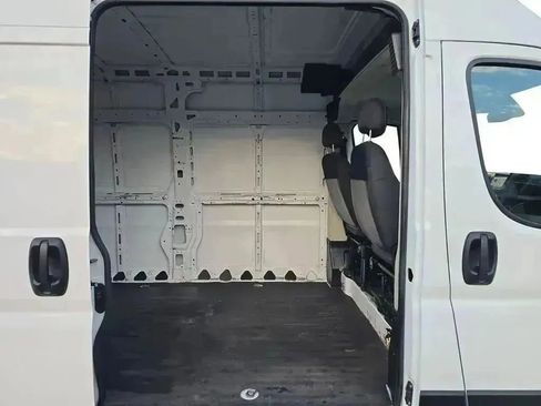 Used 2022 RAM ProMaster 2500 image 14