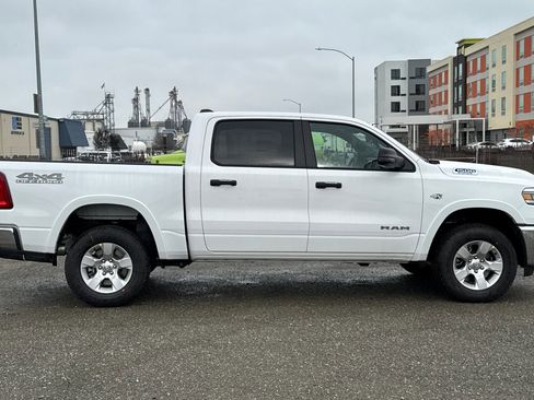 New 2026 RAM 1500 4x4 Crew Cab image 2