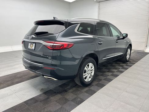 Used 2019 Buick Enclave Essence image 9