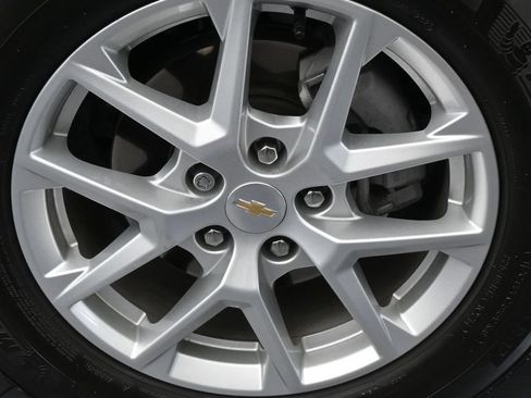Used 2024 Chevrolet Equinox LT FWD image 44