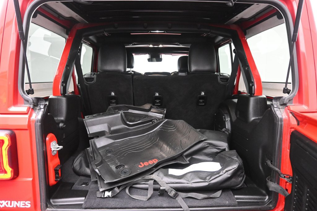 Used 2021 Jeep Wrangler Unlimited Rubicon AWD/4WD image 29