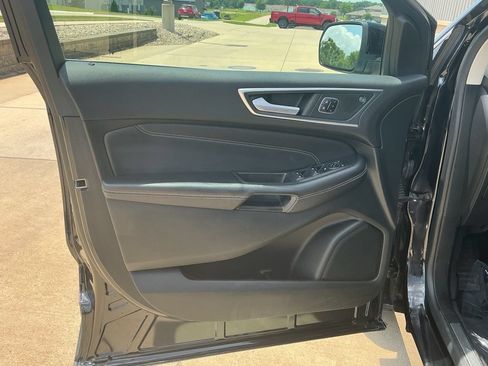 Used 2024 Ford Edge Titanium AWD/4WD image 7
