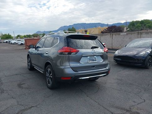 Used 2017 Nissan Rogue SL w/ SL Premium Package FWD image 5