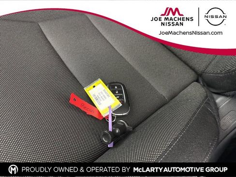 Used 2025 Honda CR-V LX image 27