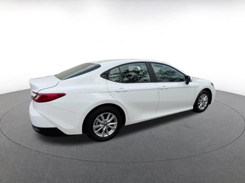 Used 2025 Toyota Camry LE image 15