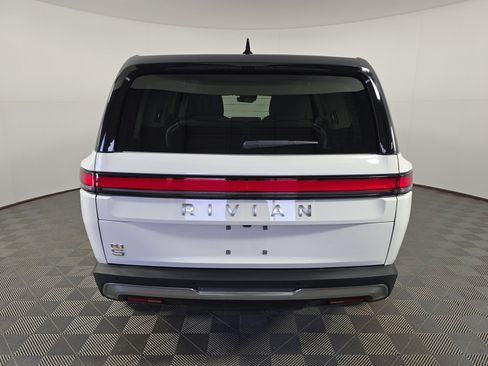 Used 2024 Rivian R1S Adventure AWD/4WD image 4