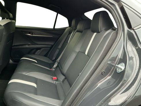 Used 2025 Toyota Camry SE FWD image 13