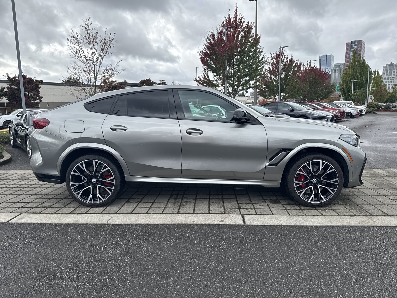 Used 2022 BMW X6 M w/ Competition Package AWD/4WD image 4