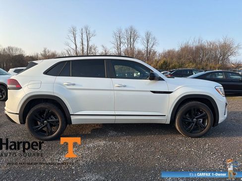 Used 2025 Volkswagen Atlas Cross Sport SEL R-Line image 6