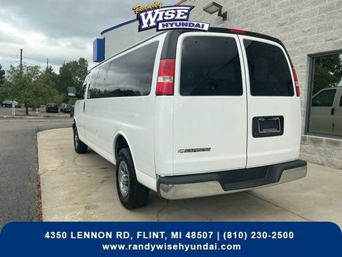 Used 2017 Chevrolet Express 3500 LT w/ LT Preferred Equipment Group RWD image 5