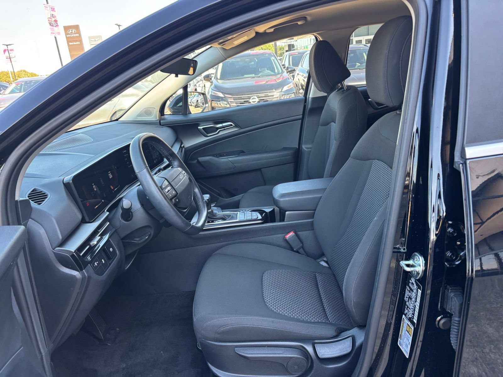 Used 2026 Kia Sportage LX FWD image 26