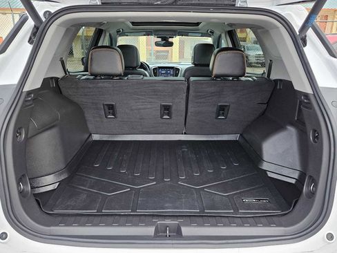 Used 2022 GMC Terrain AT4 w/ Infotainment Package II image 36