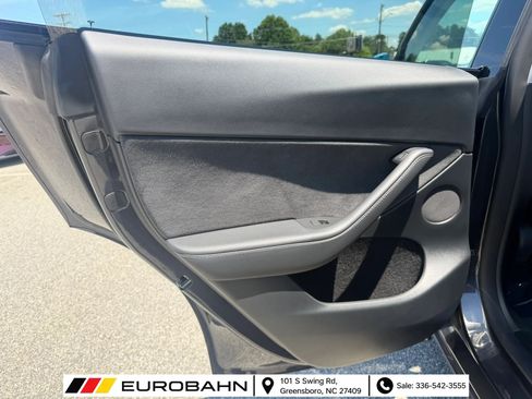 Used 2024 Tesla Model Y Long Range AWD/4WD image 10