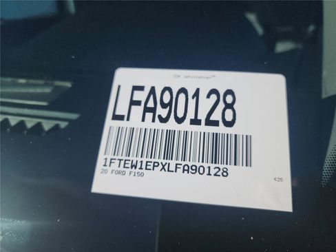 Used 2020 Ford F150 XLT image 11