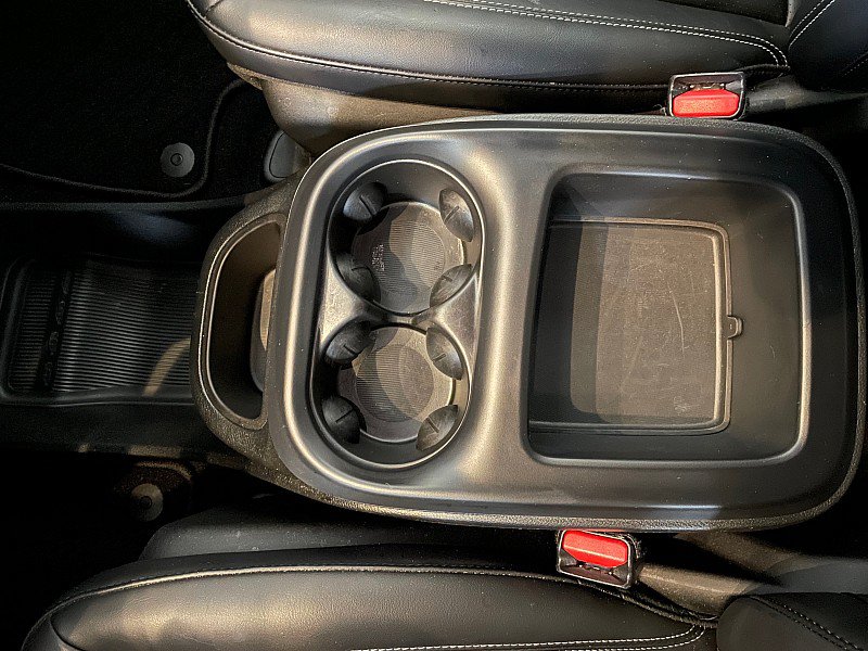 Used 2026 Chrysler Pacifica Select FWD image 16