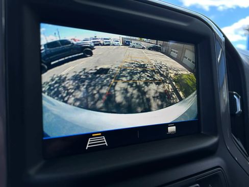 Used 2019 Chevrolet Silverado 1500 Custom Trail Boss w/ Custom Convenience Package image 14