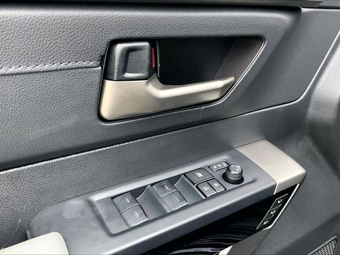 Used 2025 Toyota Tundra Limited image 32