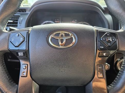 Used 2021 Toyota 4Runner Venture w/ Moonroof Package AWD/4WD image 32