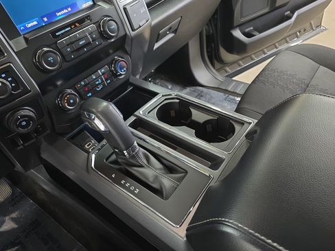 Used 2019 Ford F150 XLT w/ Equipment Group 302A Luxury AWD/4WD image 25