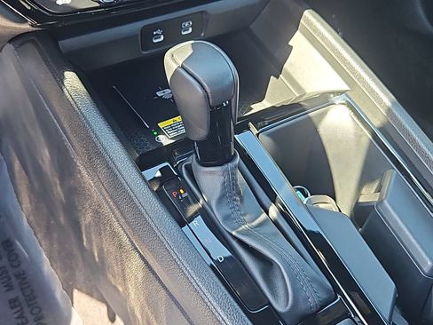 Used 2025 Honda Accord Sport image 25