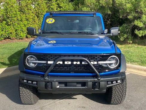 Used 2024 Ford Bronco Wildtrak image 2