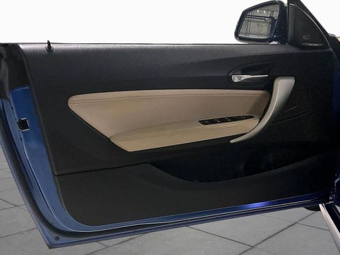 Used 2016 BMW M235i Convertible RWD image 18