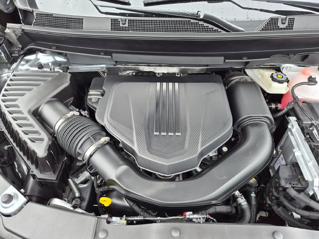 New 2026 Chevrolet Traverse RS w/ LPO, Floor Liner Package FWD image 12