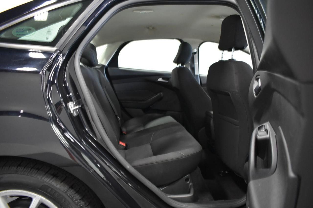 Used 2017 Ford Focus SE FWD image 20