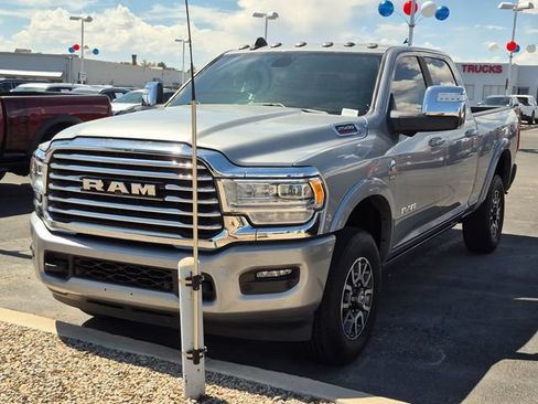 Used 2023 RAM 2500 Limited AWD/4WD image 2