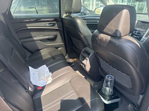 Used 2014 Cadillac SRX Luxury w/ Driver Awareness Package FWD image 18