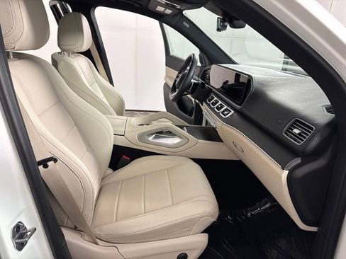Certified 2025 Mercedes-Benz GLS 450 4MATIC image 20