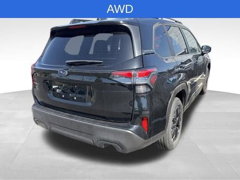 Used 2025 Subaru Forester Premium AWD/4WD image 3