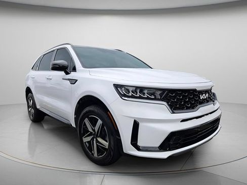 Used 2023 Kia Sorento S w/ Panoramic Sunroof Package FWD image 4