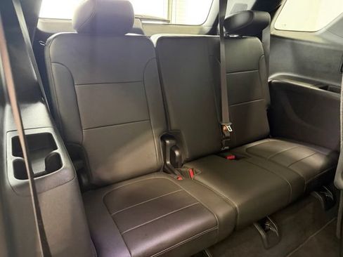 Used 2023 Chevrolet Traverse Premier AWD/4WD image 27