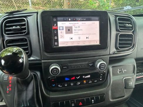 Used 2025 RAM ProMaster 2500 w/ Convenience Group FWD image 15