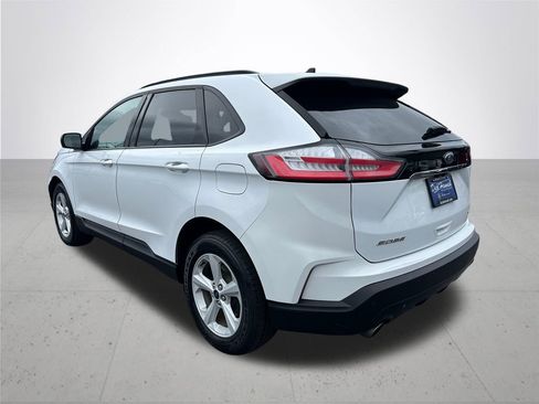 Used 2020 Ford Edge SE image 9