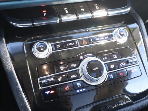 Used 2021 Lincoln Corsair Reserve w/ Equipment Group 201A image 21