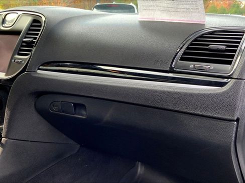 Used 2022 Chrysler 300 S image 18